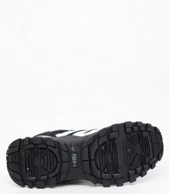 19 3
