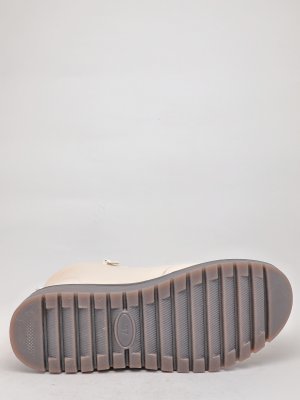 8 3