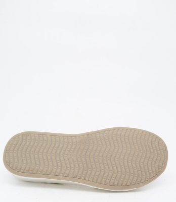 16 3