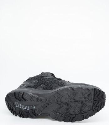 3 3