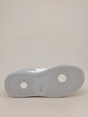 3 3