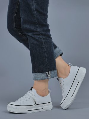 8 2