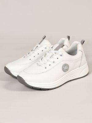 9 4