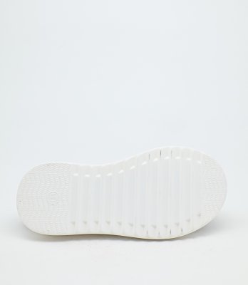 8 3